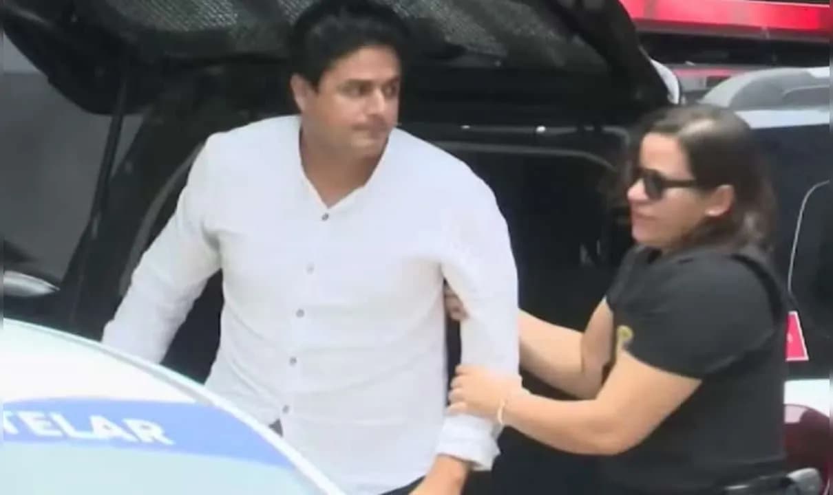 Forrozeiro se entregou à polícia após bater em esposa; ele se apresentou na DEAM de João Pessoa nesta segunda-feira (26).