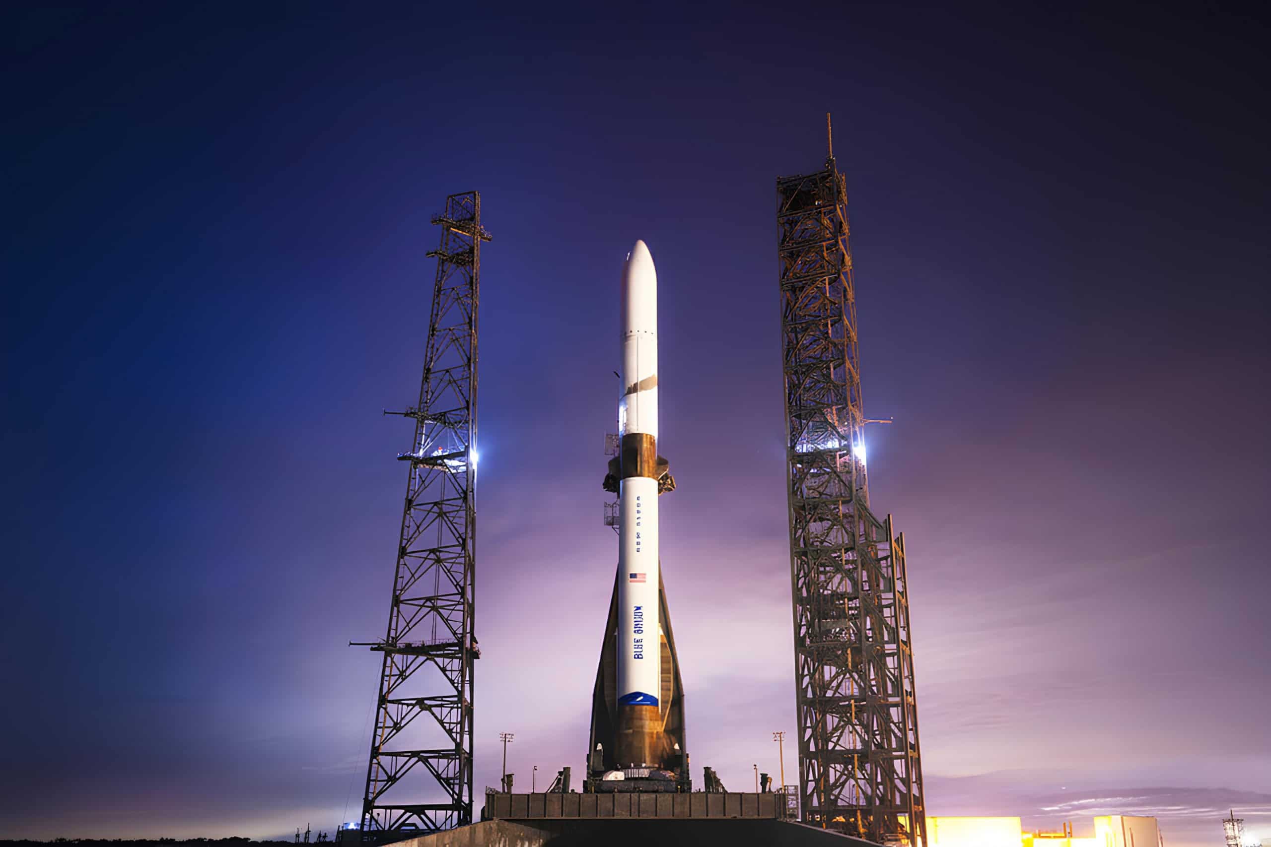 O foguete New Glenn na plataforma de lançamento do Complexo de Lançamento 36 em 27 de dezembro de 2024. Créditos: Foto da Blue Origin editada por IA/Gemini