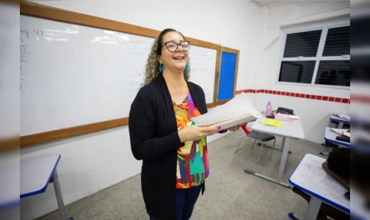 Os adiantamentos alcançam 52 mil funcionários da Educação.