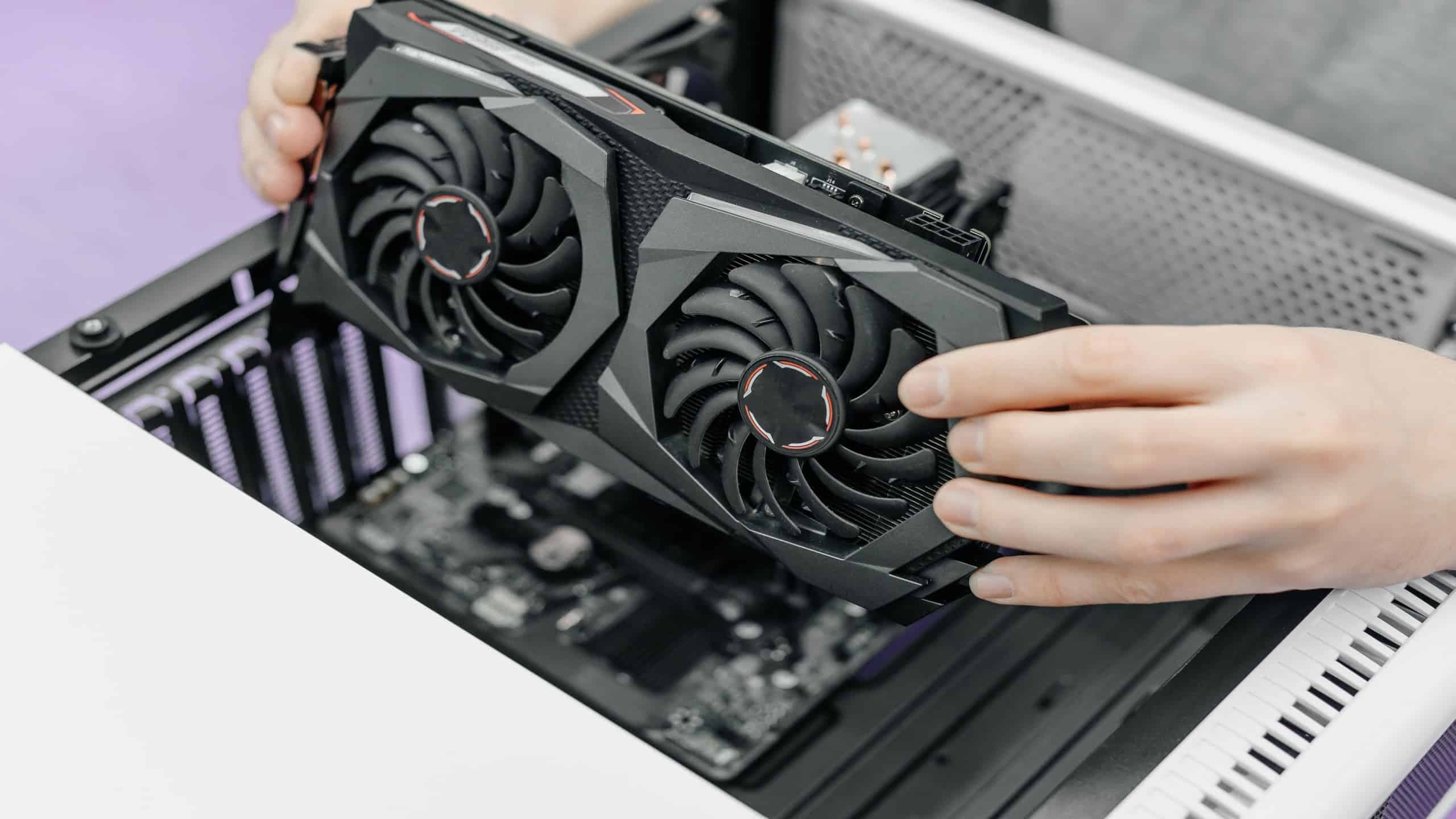 Atualizar o PC parece simples, mas a placa-mãe pode ser o fator que define o sucesso ou o fracasso do upgrade (Imagem: Anton Pentegov / Shutterstock.com)
