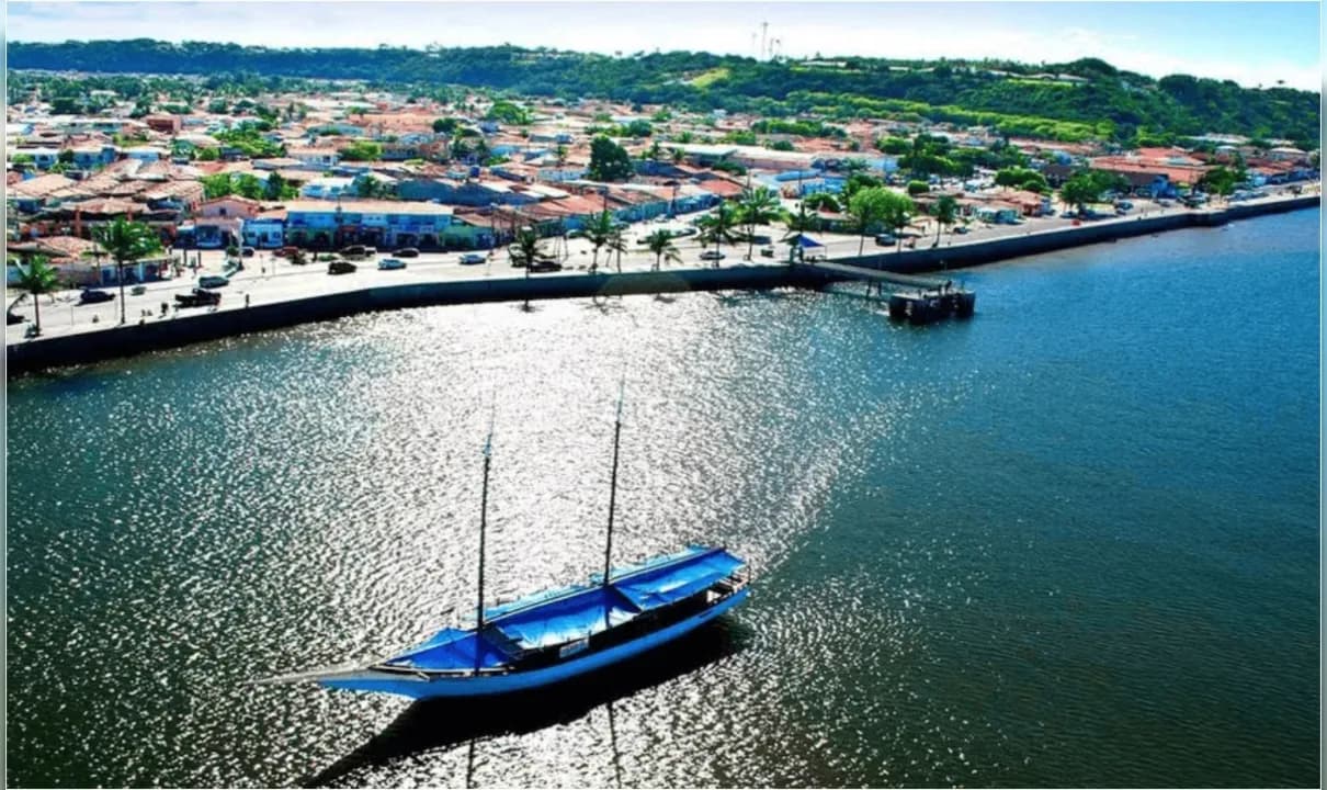 Casal fazia viagem em destino turístico; suspeito filmou vítima pedindo socorro.