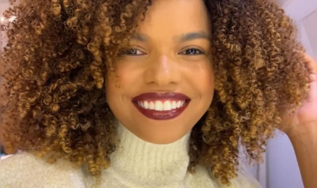 Jeniffer Nascimento revela que apanhou na rua ao interpretar vilã.