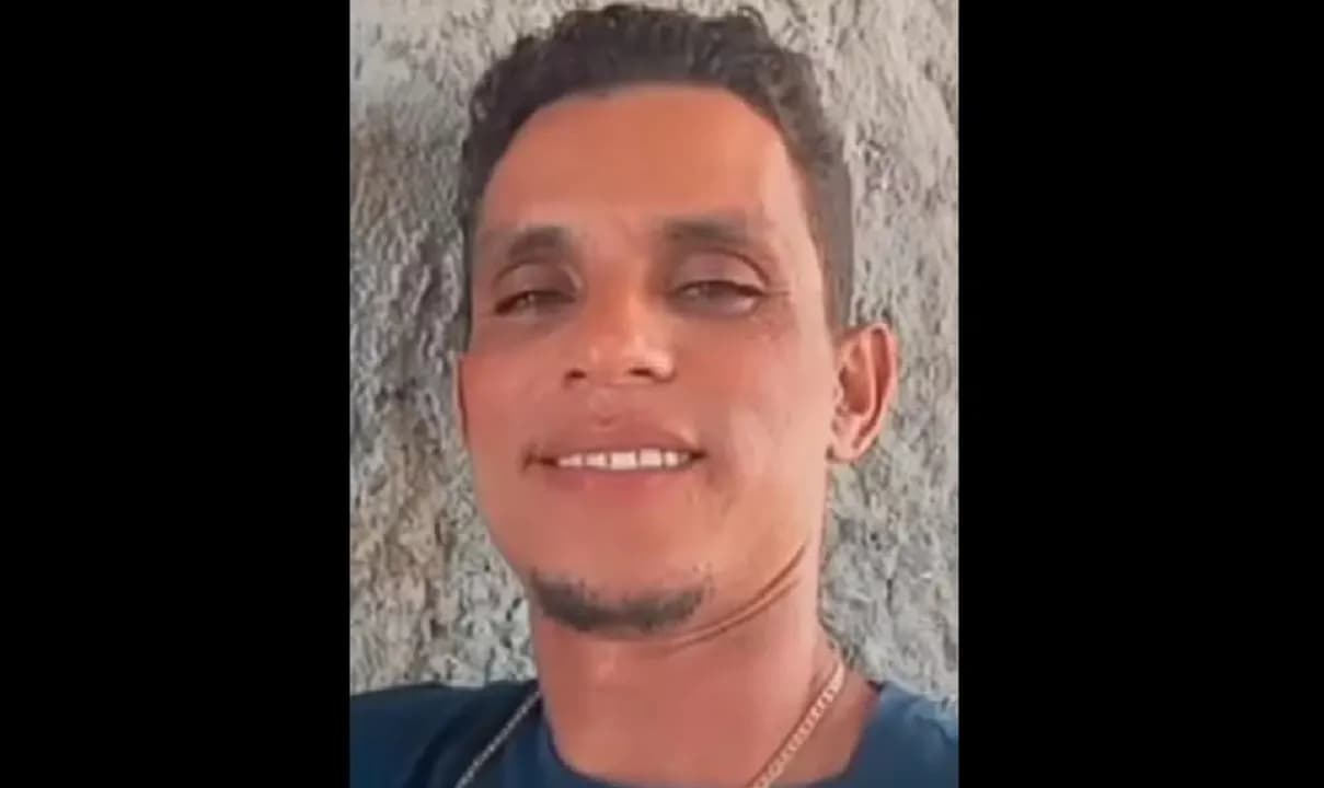 Homem jogava dominó com irmãos quando foi atingido pelos disparos.