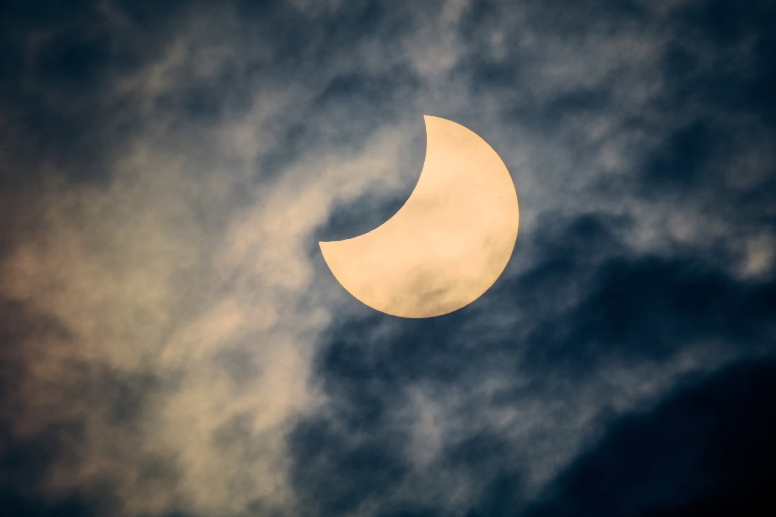 Pesquisadores decifram tabela maia que antecipava eclipse com precisão impressionante (Imagem: AstroStar / Shutterstock)