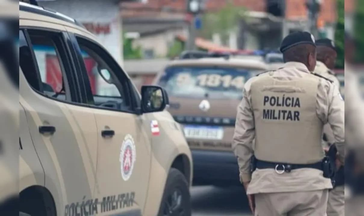 Dois suspeitos foram preso em operação no bairro da Santa Cruz na última sexta (7). 