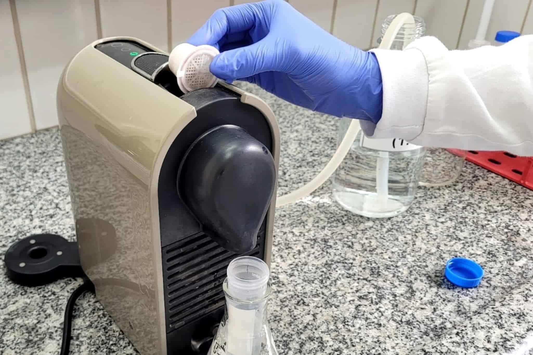 Método simula a técnica de extração por líquido pressurizado (Imagem: Arquivo pessoal)