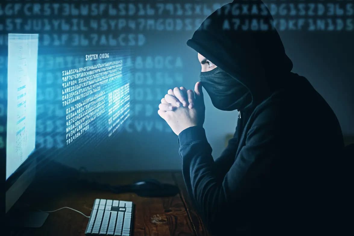 Bandidos usam ransomwares para atacar vítimas (Imagem: PeopleImages/Shutterstock)