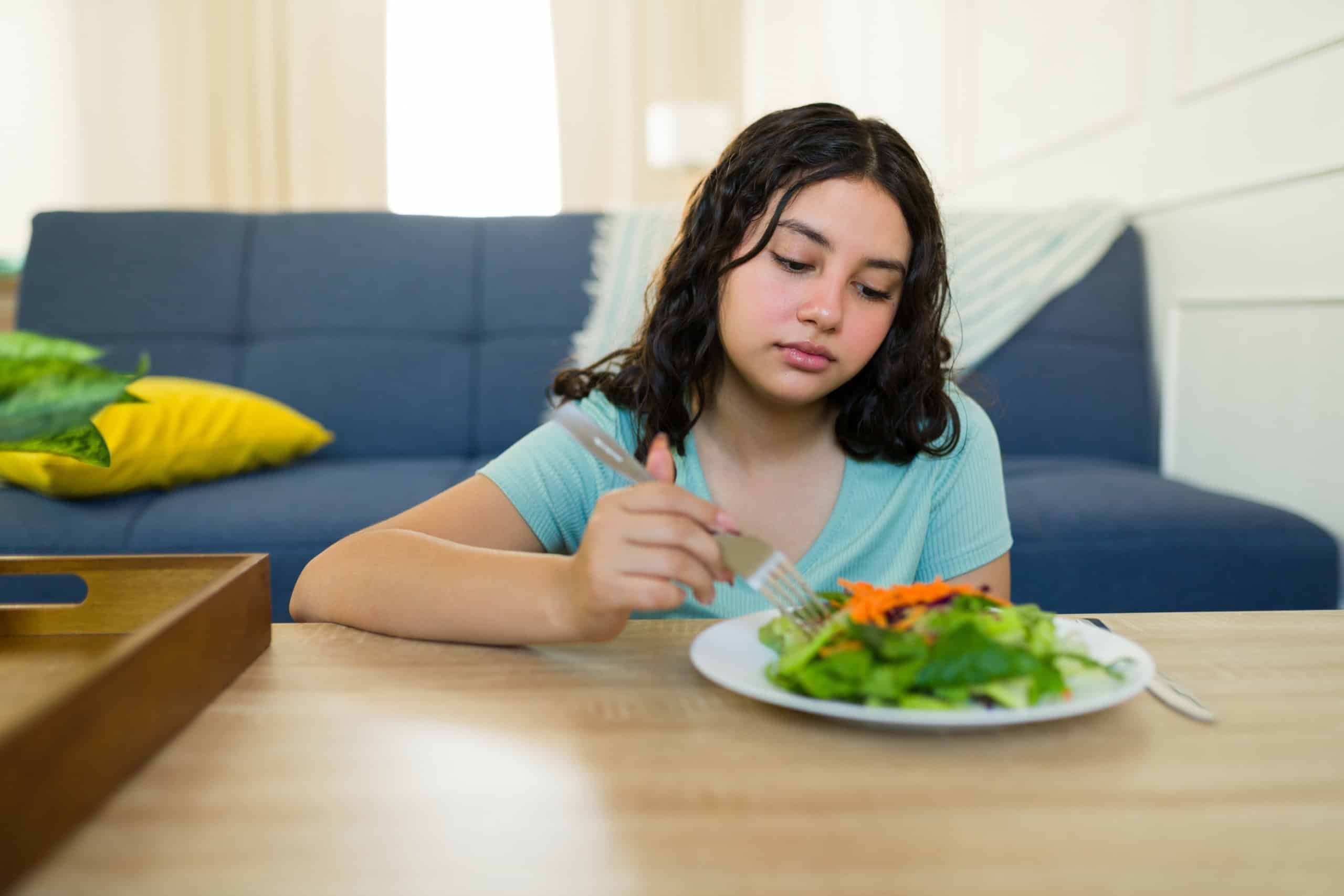 Ferramentas de IA geram “inspiração magra” e dificultam tratamento de transtornos alimentares (Imagem: antoniodiaz / Shutterstock)