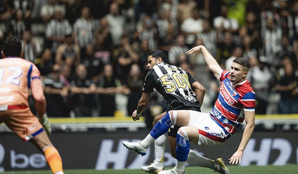 Fortaleza empata 3 a 3 com Atlético-MG no Campeonato Brasileiro