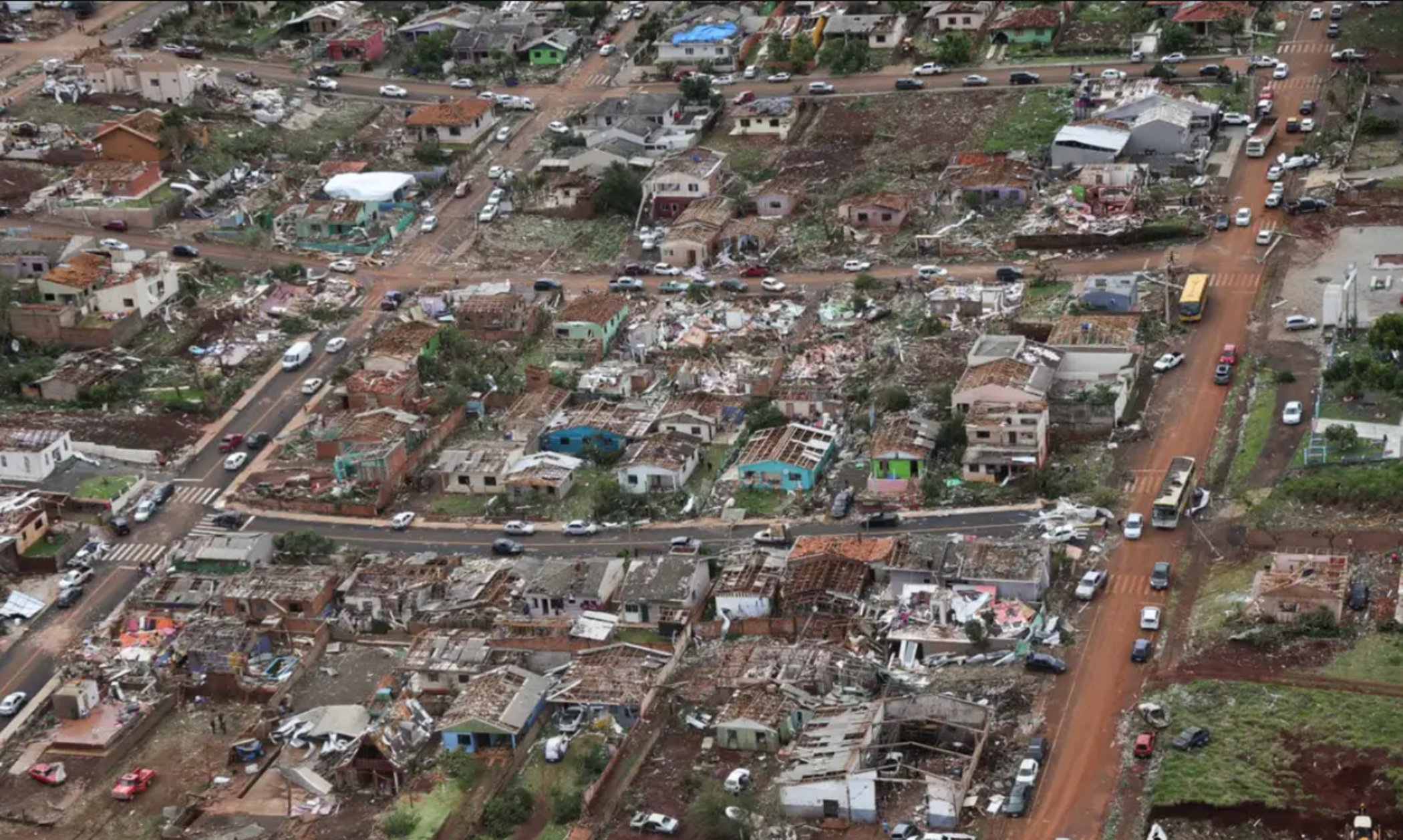 Tornado F3 causa 6 mortes e 750 feridos em Rio Bonito do Iguaçu