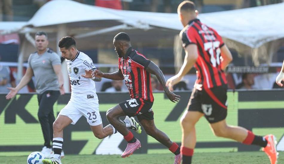 Vitória empata com Botafogo e se afasta da zona de rebaixamento