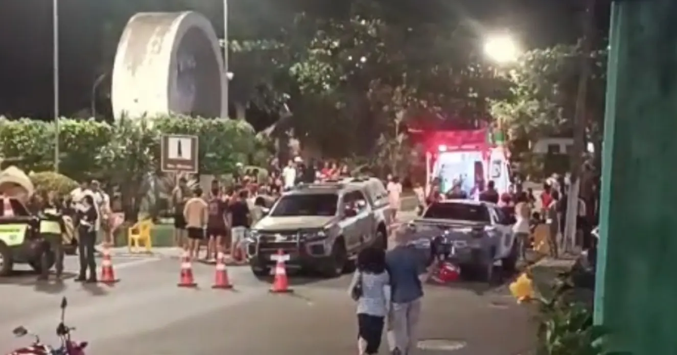 Motocicleta invade lanchonete em Jacobina; motociclista foge