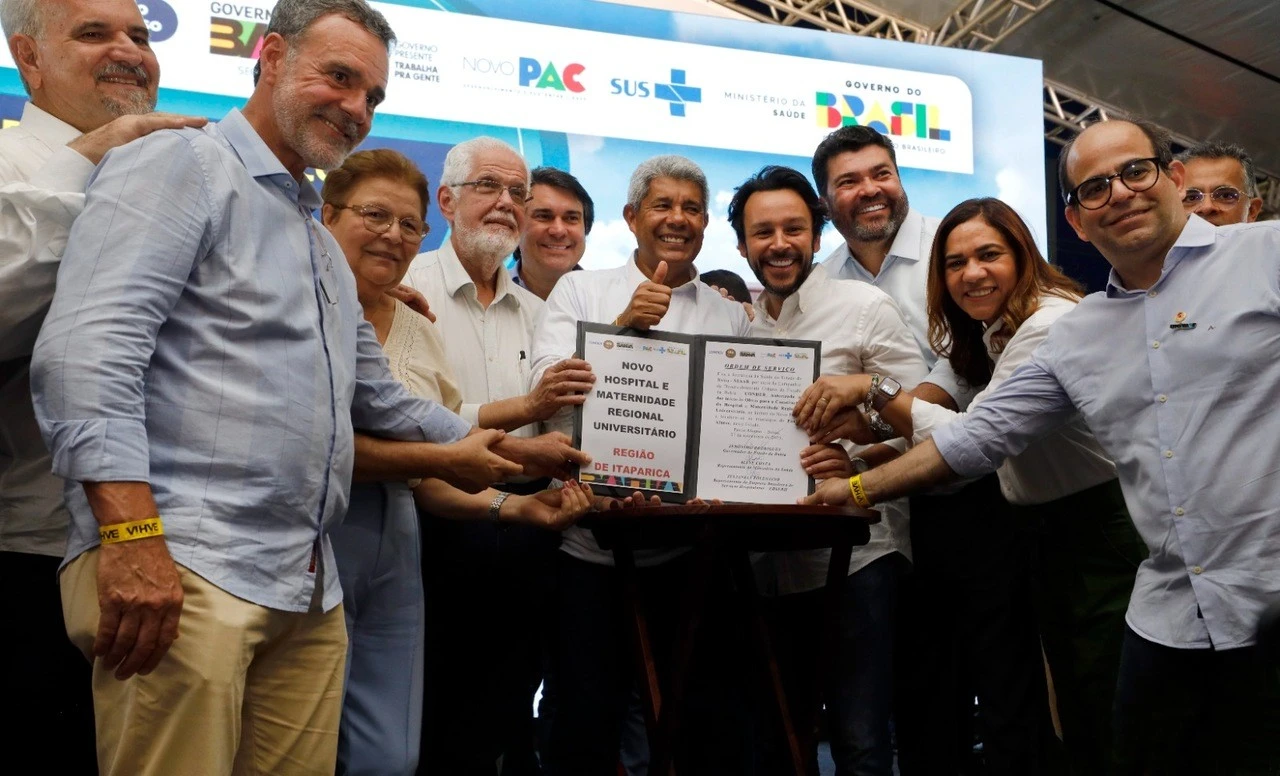 Jerônimo assina ordem de serviço para construção do Hospital Regional de Paulo Afonso