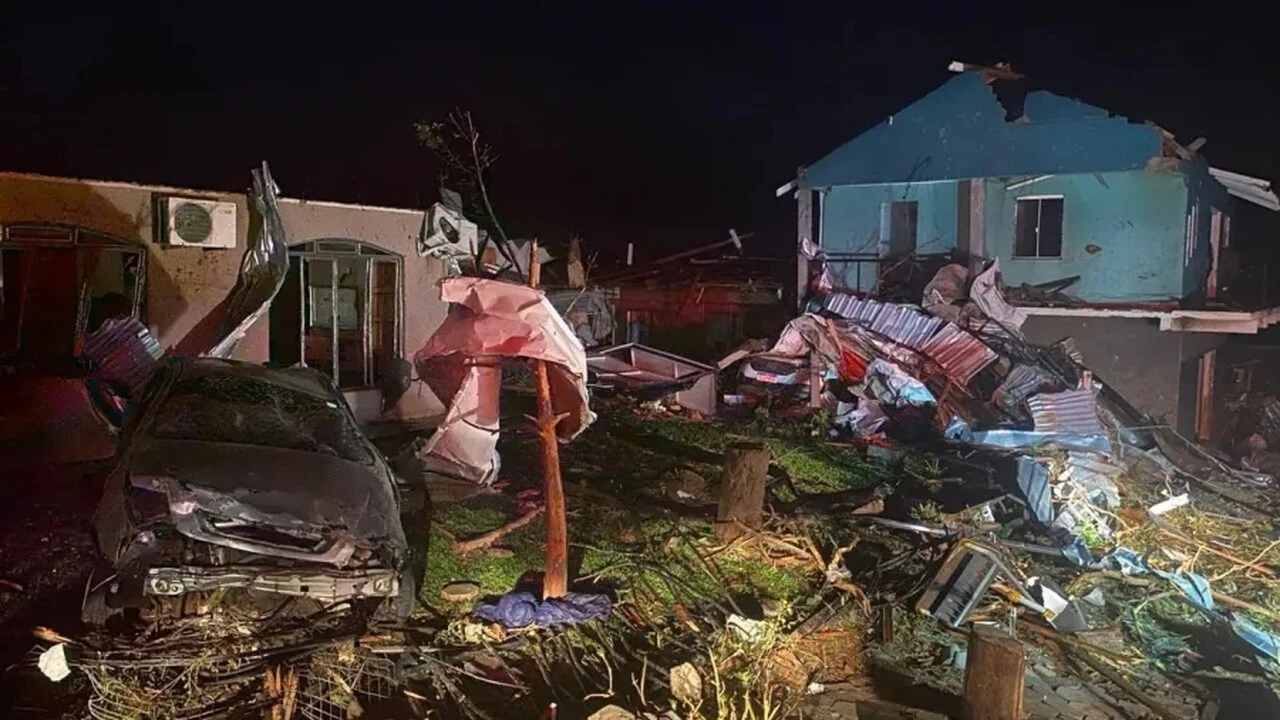 Cidade do Paraná é destruída por tornado; cinco mortes confirmadas