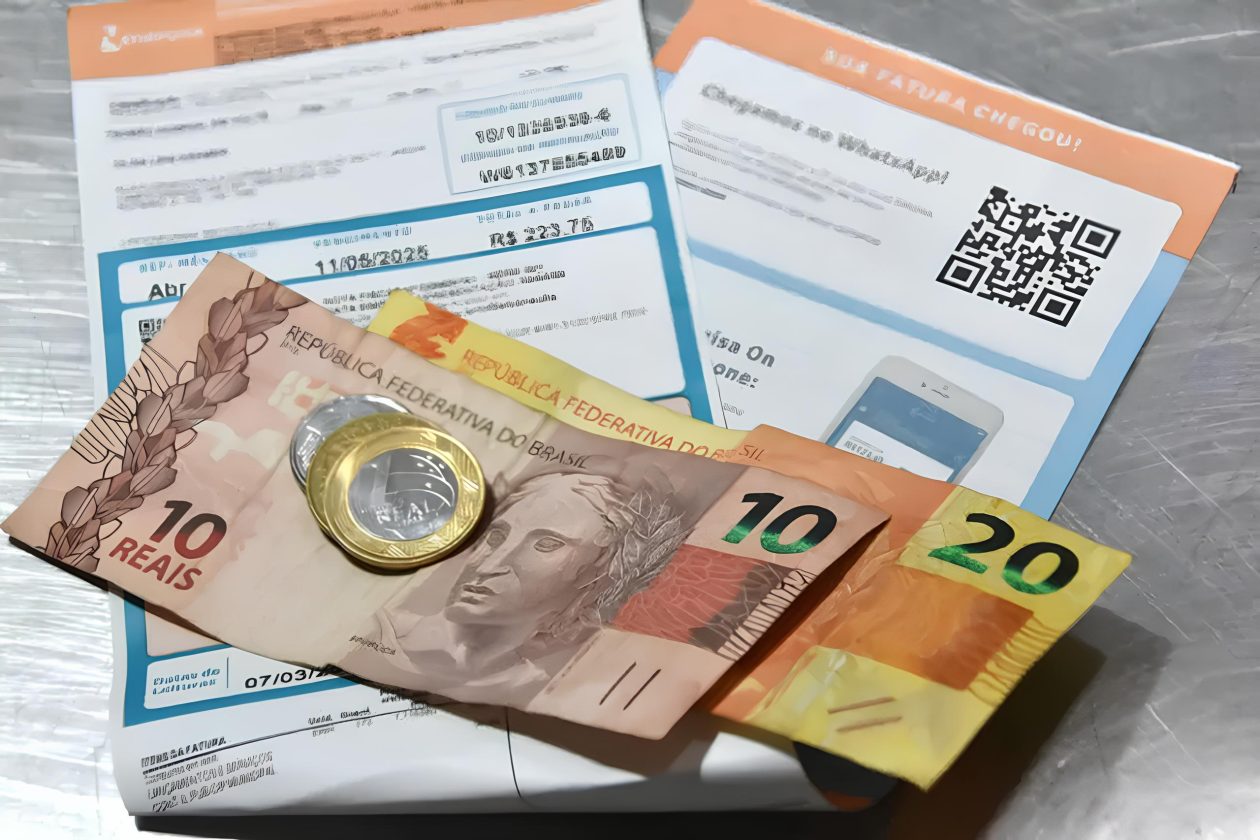 Aneel confirma bandeira vermelha 1 em novembro com taxa R$ 4,46