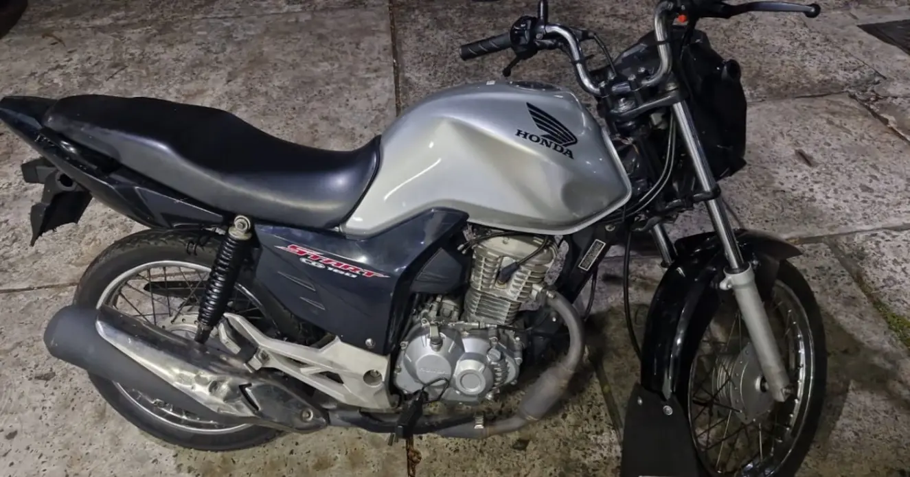 Adolescente apreendido com motocicleta furtada em Periperi, Salvador