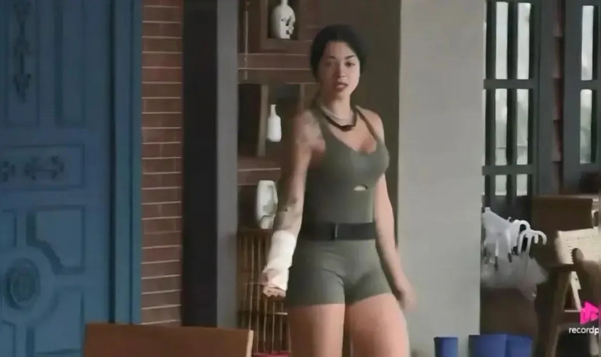 Rayane Figliuzzi pede imagens da briga com Saory Cardoso