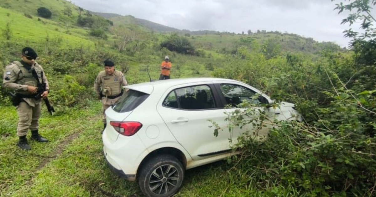 PM recupera veículos roubados em Itabela, Bahia