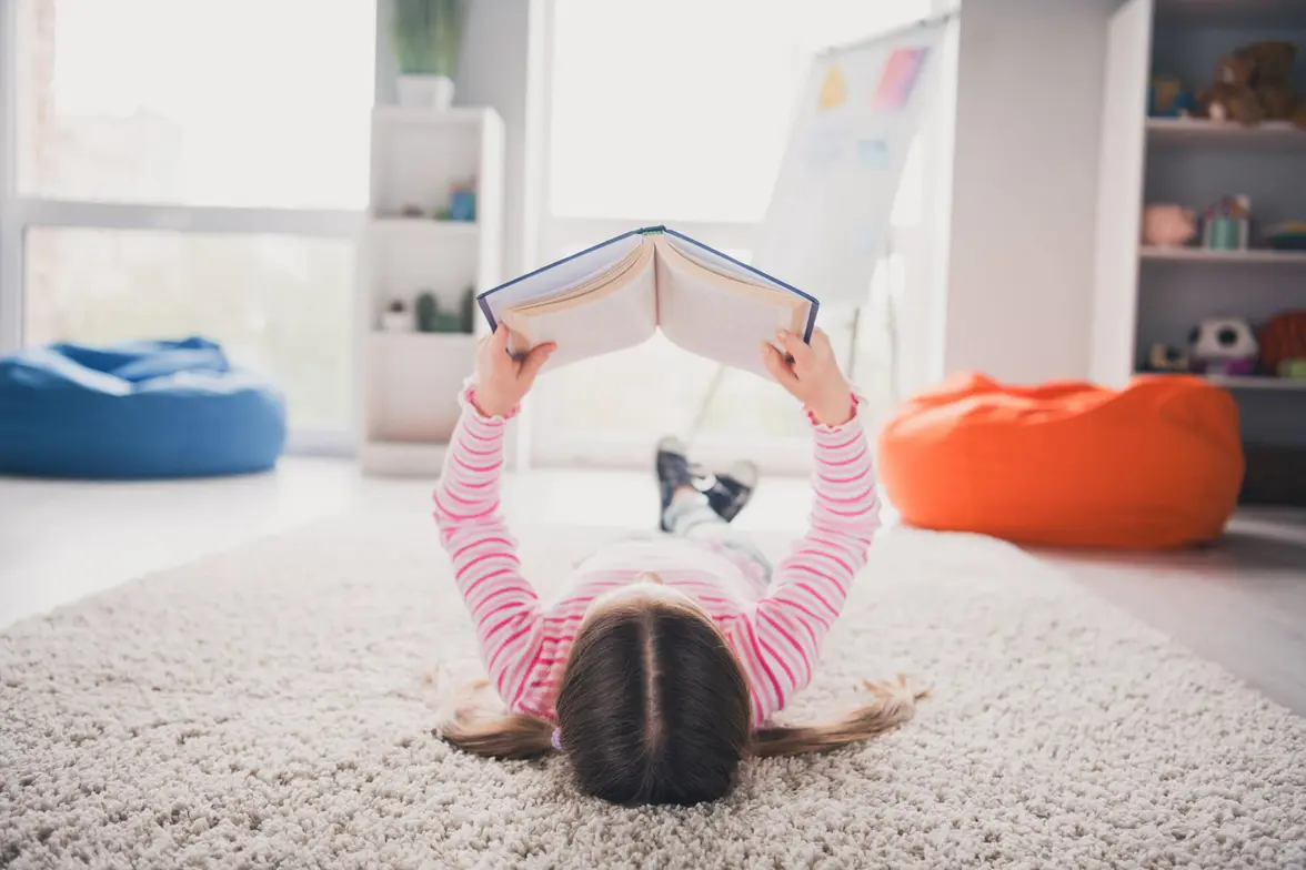 AYA Books lança ImaginAÍ, assistente de IA que cria livros infantis