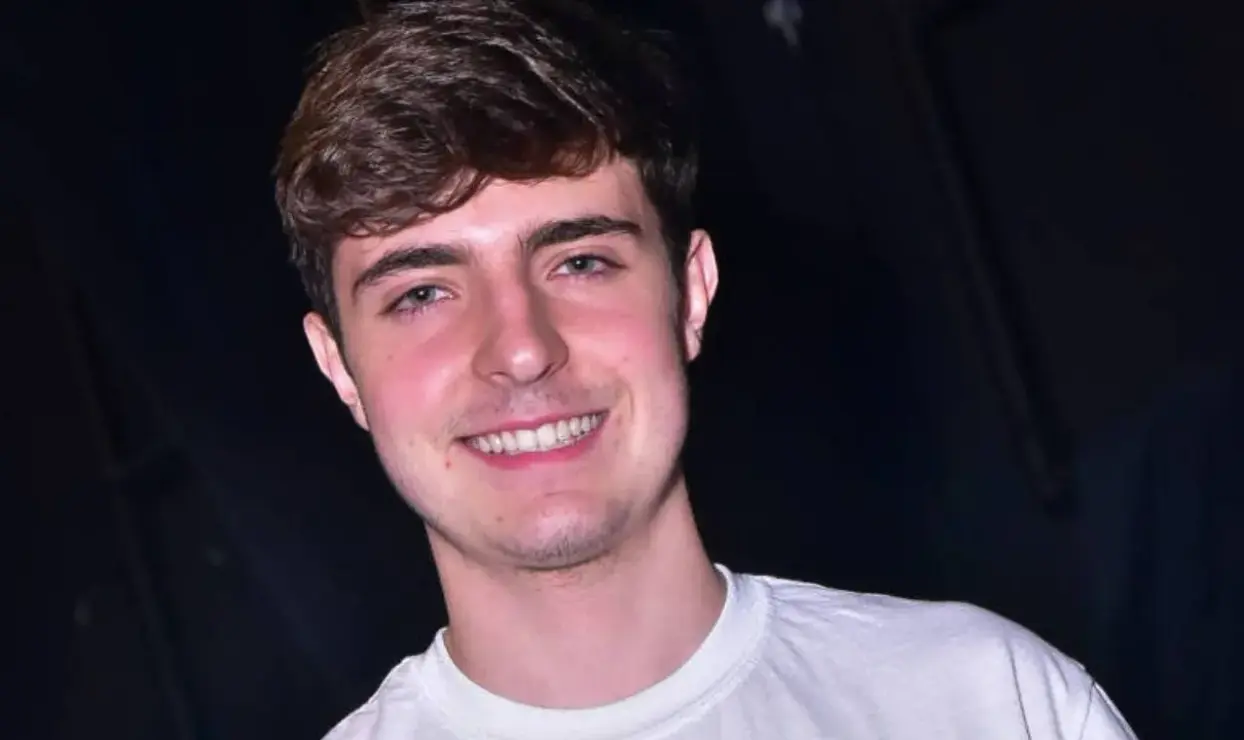 Record contrata João Liberato para quadro no Domingo Espetacular