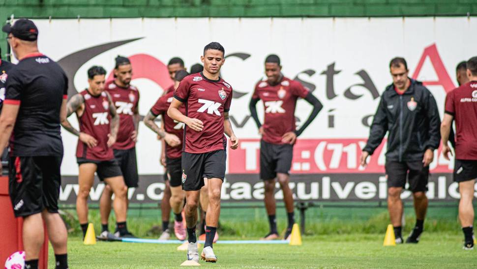 Vitória se prepara para jogo contra o Palmeiras no Allianz Parque