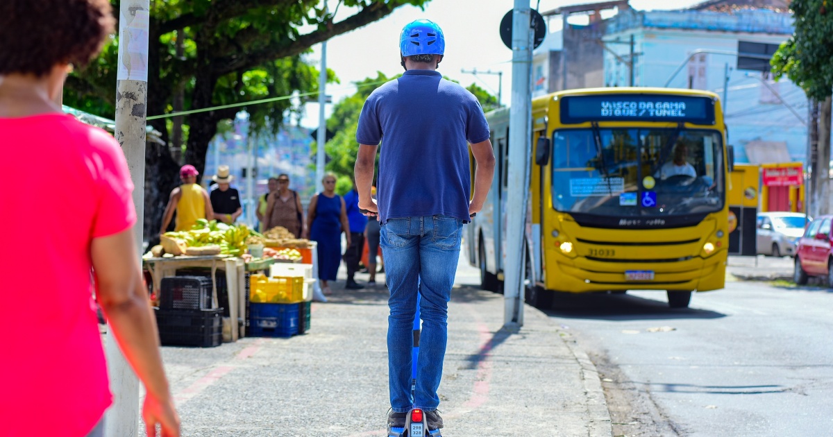 Expansão de patinetes elétricos em Salvador na Cidade Baixa