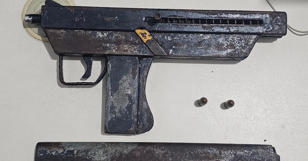 Apreensão de submetralhadora pela PM em São Francisco do Conde