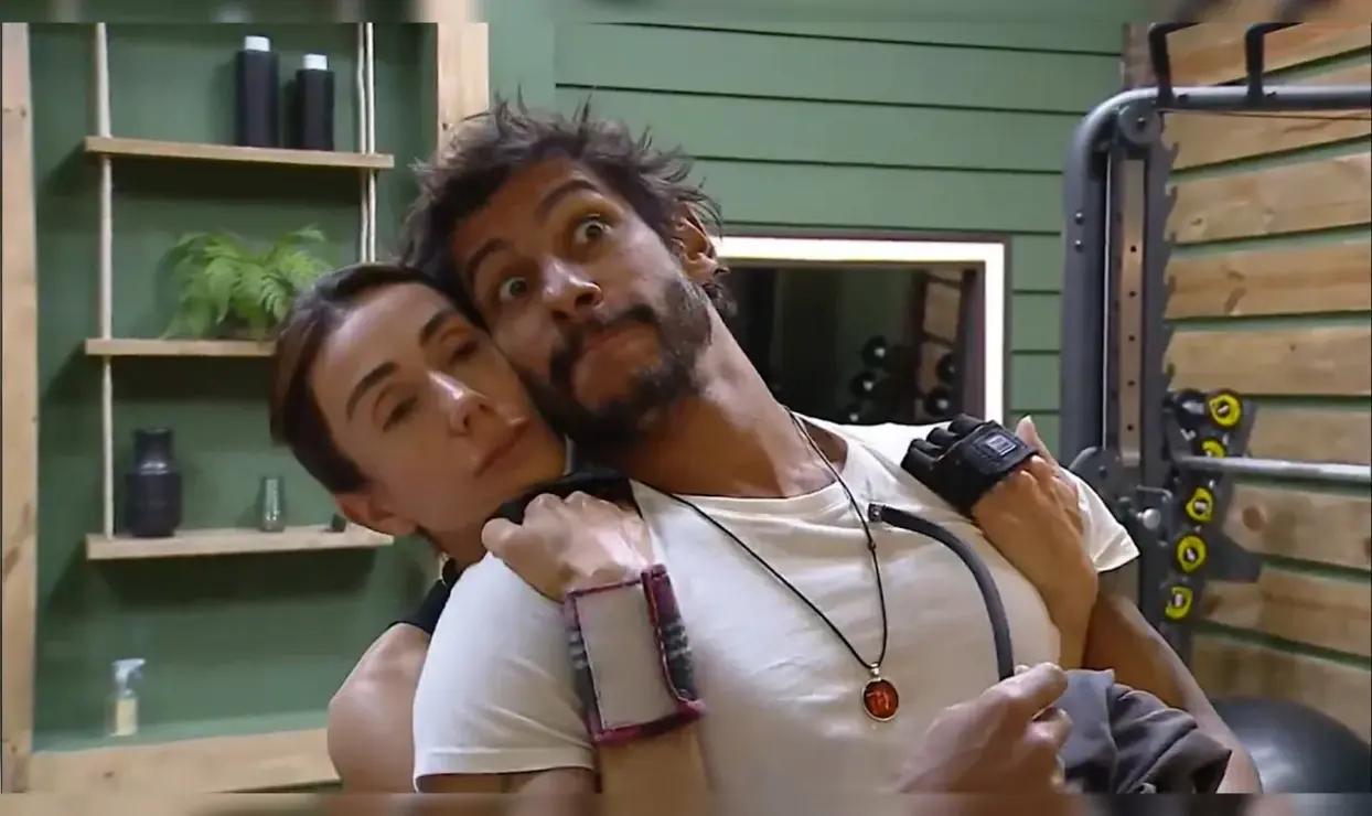 Abraço entre Shia Phoenix e Michelle Barros em A Fazenda 17 viraliza