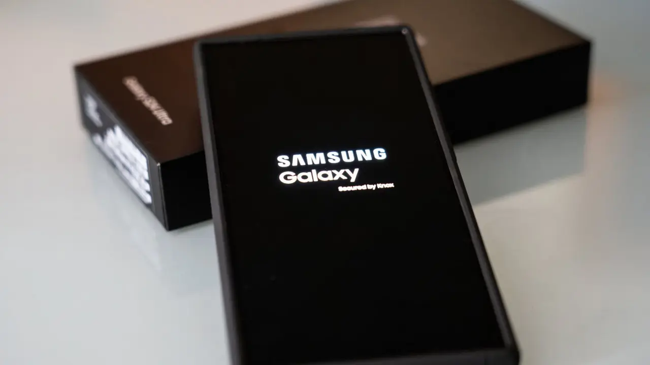 Galaxy S26: Samsung prevê 35 milhões em 2026