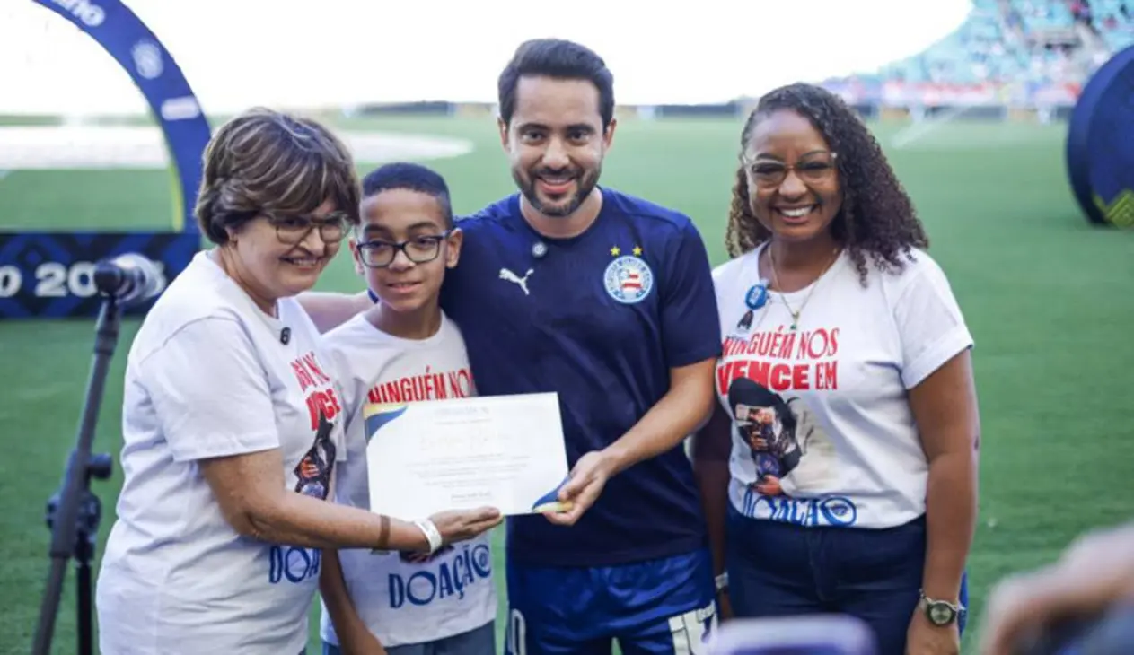 Everton Ribeiro é embaixador das Obras Sociais Irmã Dulce