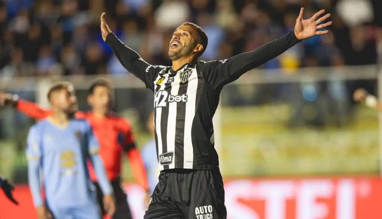 Atlético-MG negocia compra de Vitor Hugo por cerca de €1 milhão