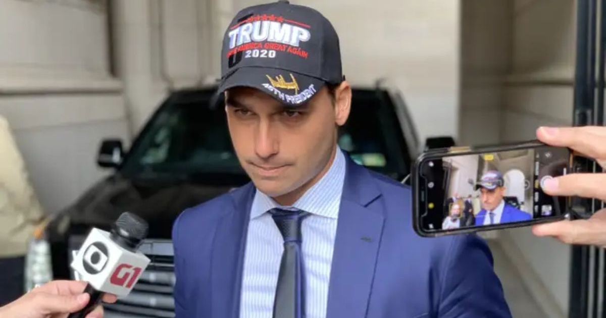 Moraes aceita denúncia contra Eduardo Bolsonaro no STF