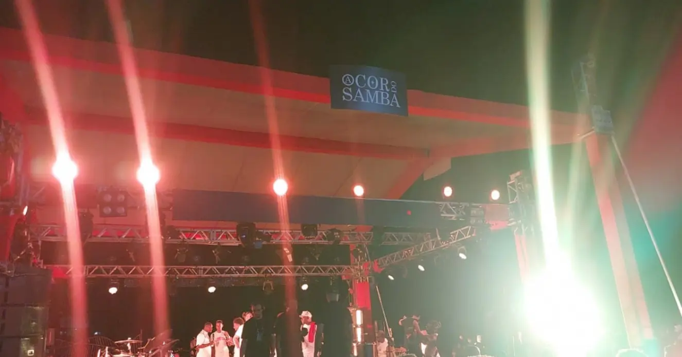 Show de Diogo Nogueira em Salvador atrasa mais de três horas