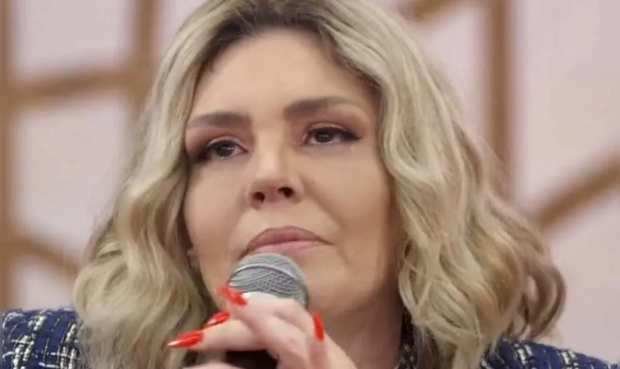 Simony deve indenizar ex-noivo em R$ 5 mil por danos morais