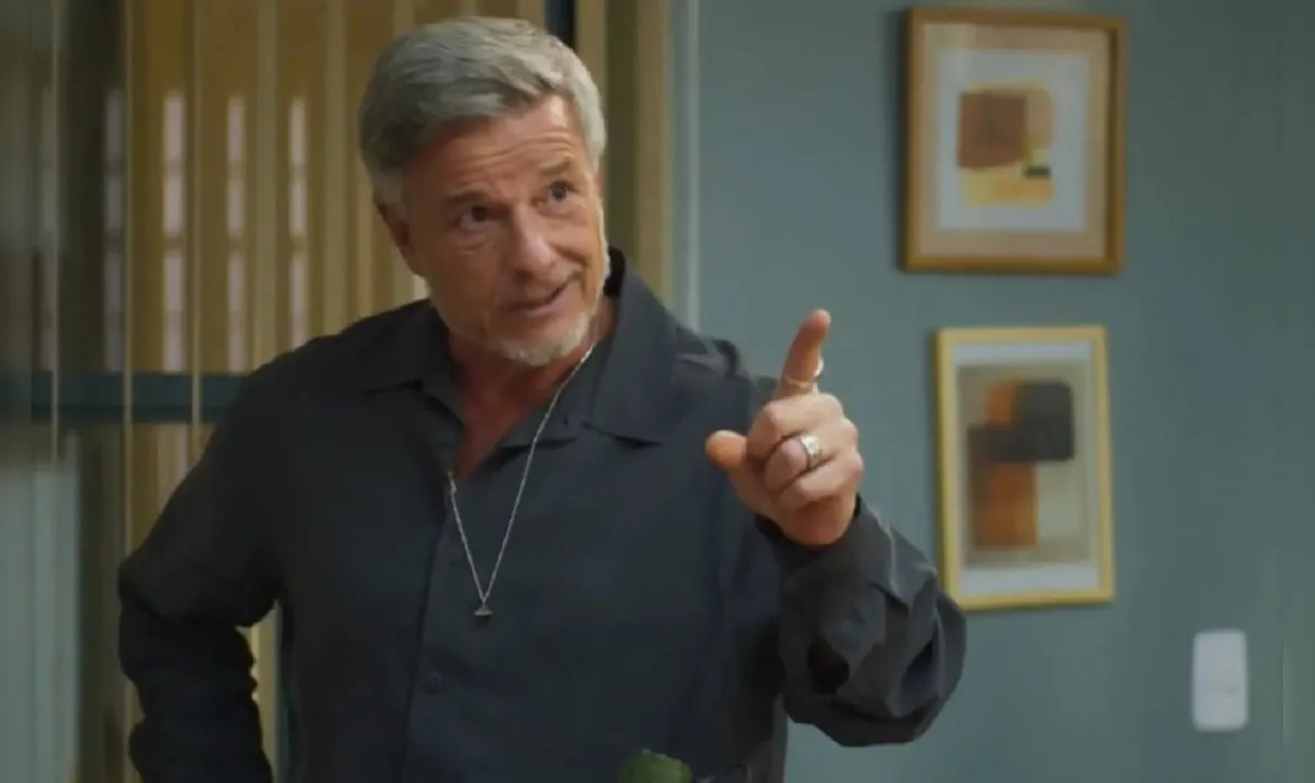 Jaques confisca remédios de Filipa em Dona de Mim