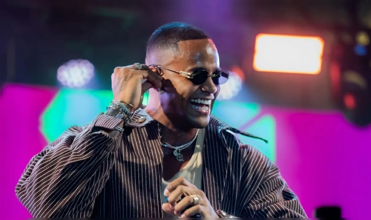 Léo Santana anuncia atrações do Baile da Santinha 2026 em Salvador