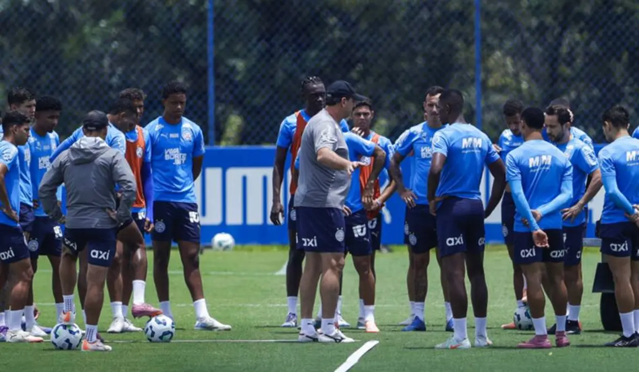 Bahia faz último treino em Salvador antes de jogo com Bragantino