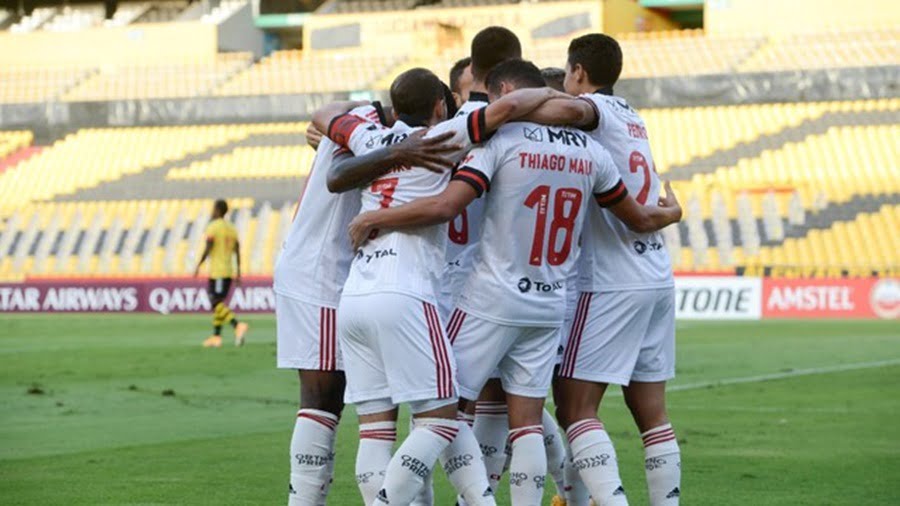 Flamengo Supera Desfalques E Vence O Barcelona No Equador