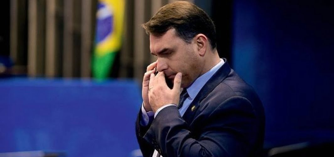 Mprj Pede Que Flávio Bolsonaro Perca Cargo No Senado Se Condenado Por 'Rachadinhas'