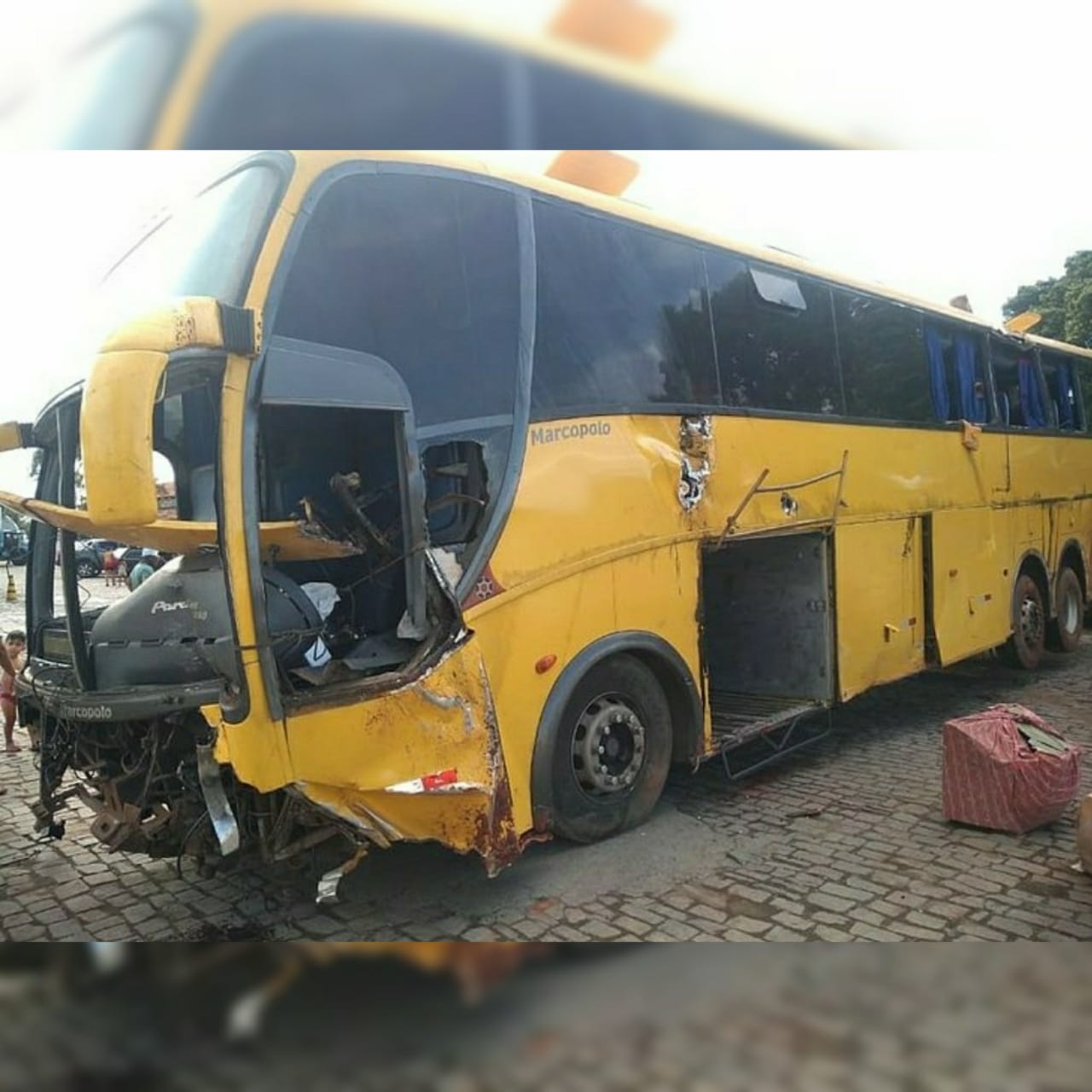 Mulher Morre Em Acidente Em Mg Com Ônibus Que Levava Passageiros Para Al