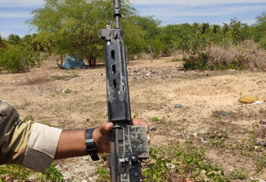 Em Fuga, Criminosos Abandonam Mais Um Fuzil Em Rodelas-Ba