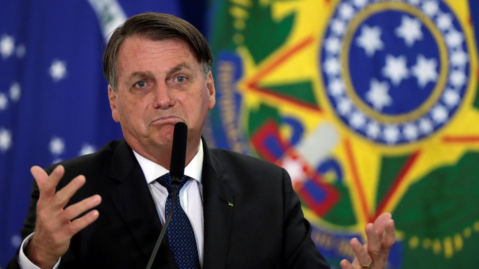Bolsonaro Diz Que Forças Armadas Podem Ir Às Ruas Para 'Acabar Com Covardia De Toque De Recolher'