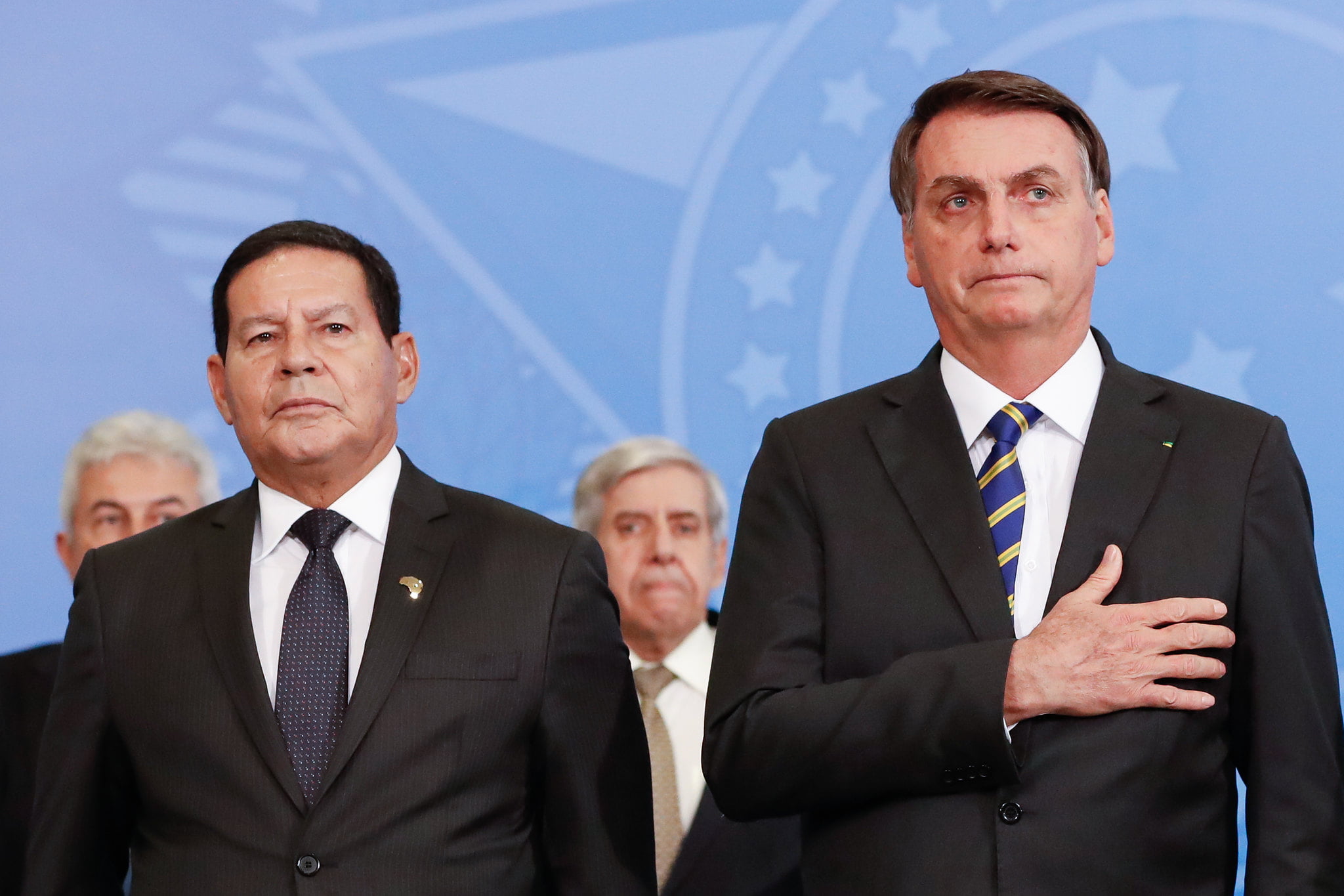 Portaria Eleva Salário De Bolsonaro E Ministros Em Até 69%