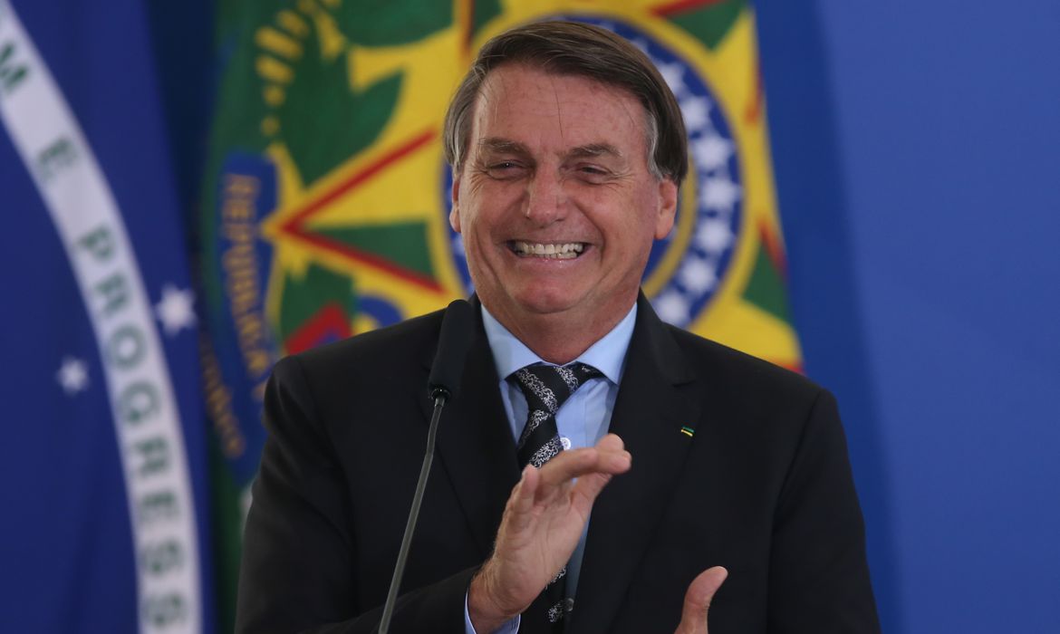 Bolsonaro Chama Eleitores De Lula De “Jumentos De Duas Pernas” 