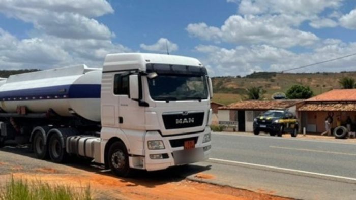 Homem É Flagrado Vendendo Gasolina Roubada Por R$ 4 Em Ribeira Do Pombal