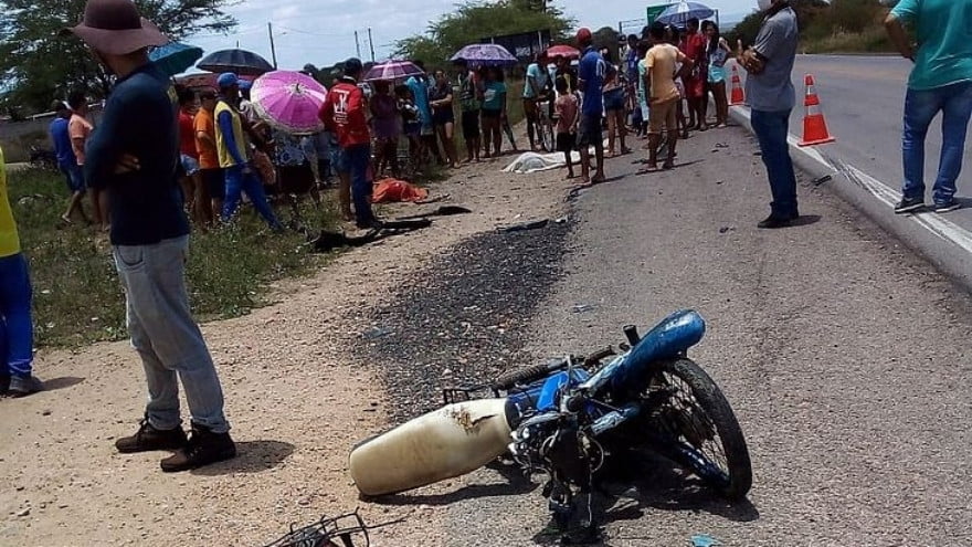 Avô E Neto Morrem Em Grave Acidente Entre Carro E Moto No Interior De Alagoas