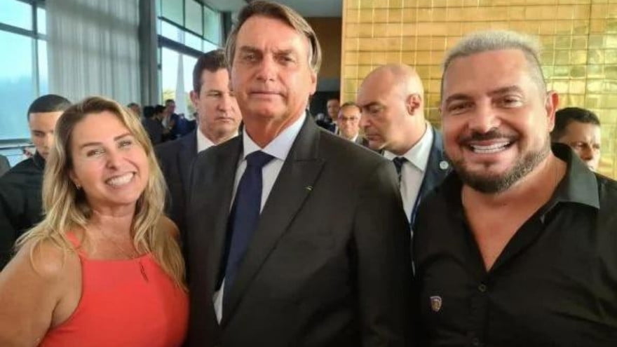 Ex-Paquita Da Xuxa Encontra Bolsonaro E Avalia Candidatura A Deputada