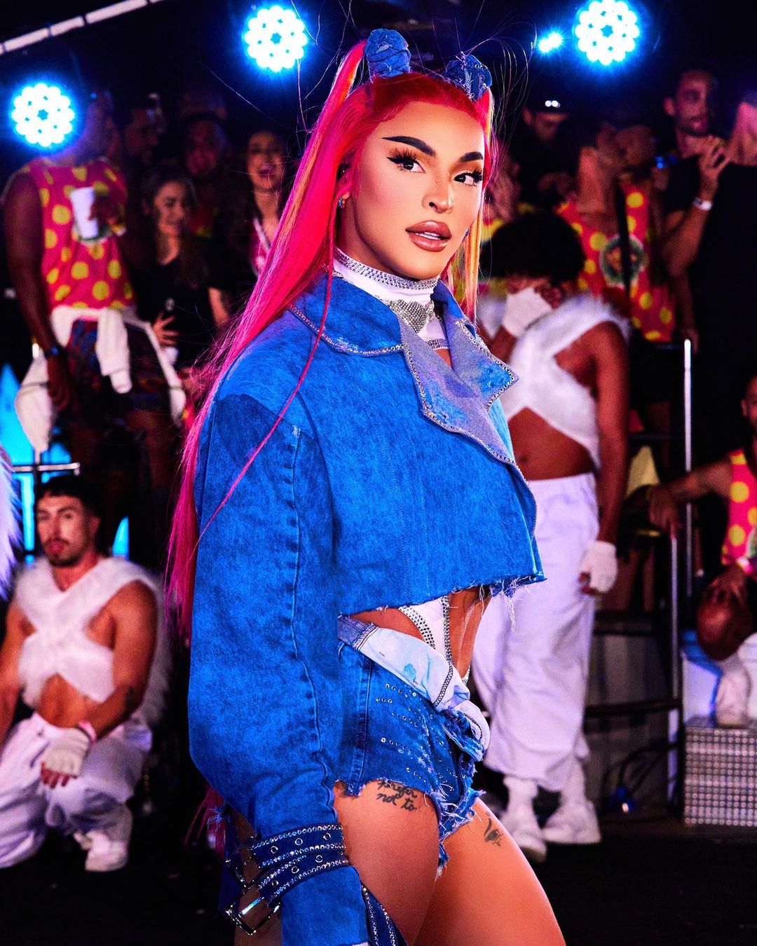 Pabllo Vittar É Atingida Por Uma Taça De Plástico Durante Show E Dispara: &Quot;Eu Também Teria Inveja De Mim&Quot;