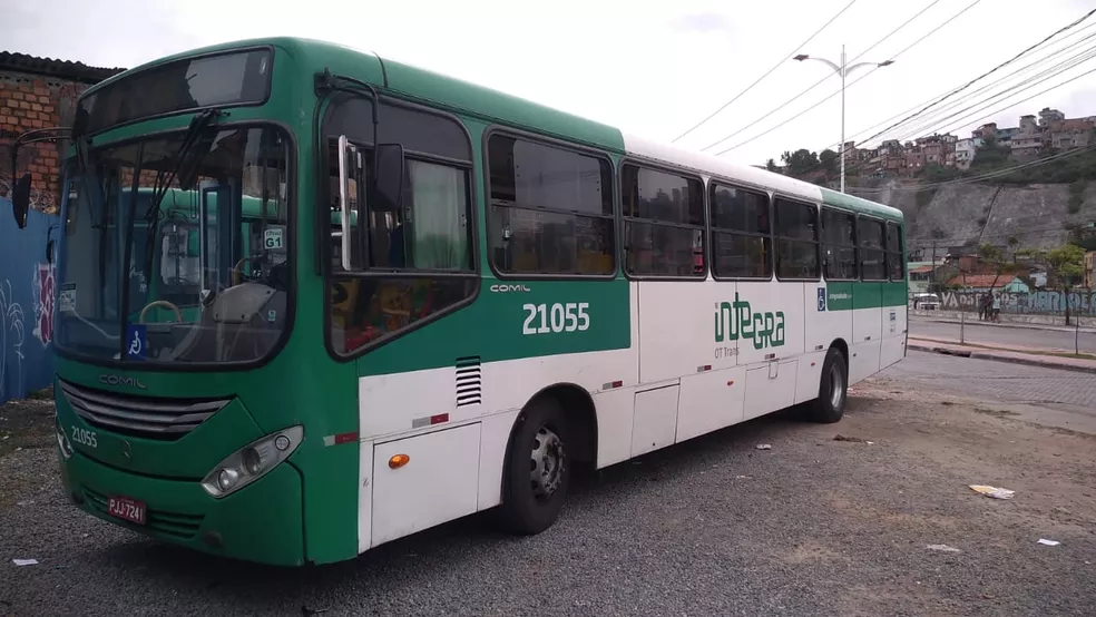 Assaltos Frequentes Em Ônibus De Salvador Assustam Passageiros