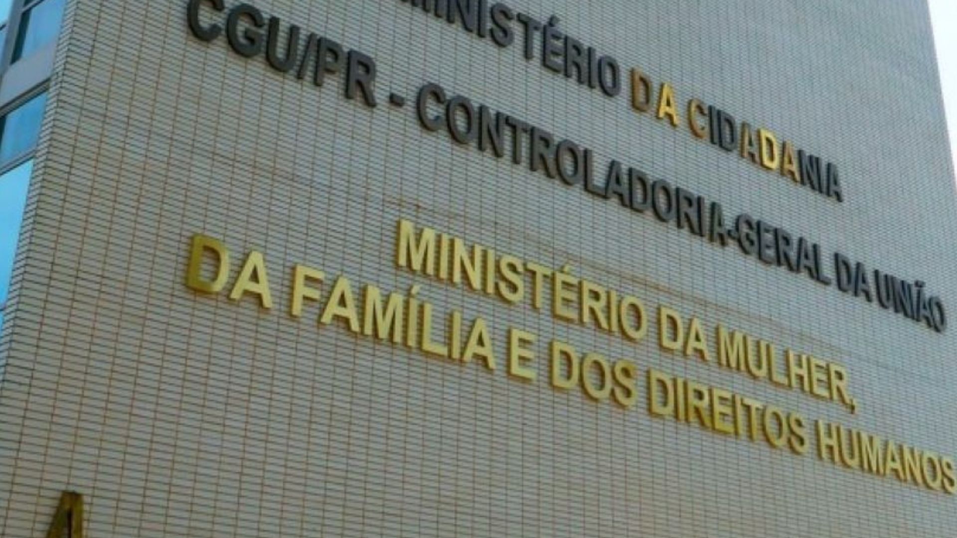 Governo Pede Investigação Contra Médicos Que Fizeram Aborto Em Criança Vítima De Estupro